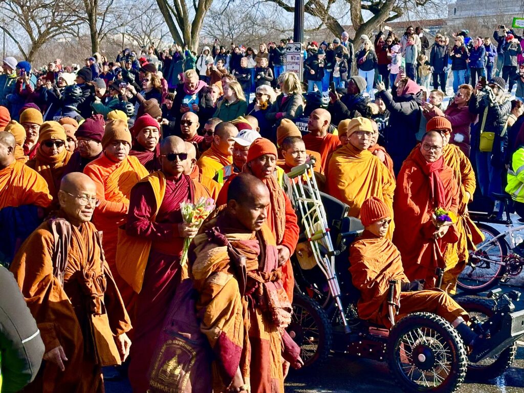 Mönche in Washington, Foto: Fuzheado, CC0, via Wikimedia Commons