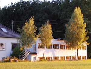 Retreathaus in Abendstimmung