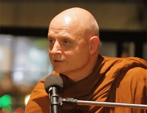 Vorschaubild für Meldung: Porträt Ajahn Jayasaro. Er erhält den Ehrentitel Somdet